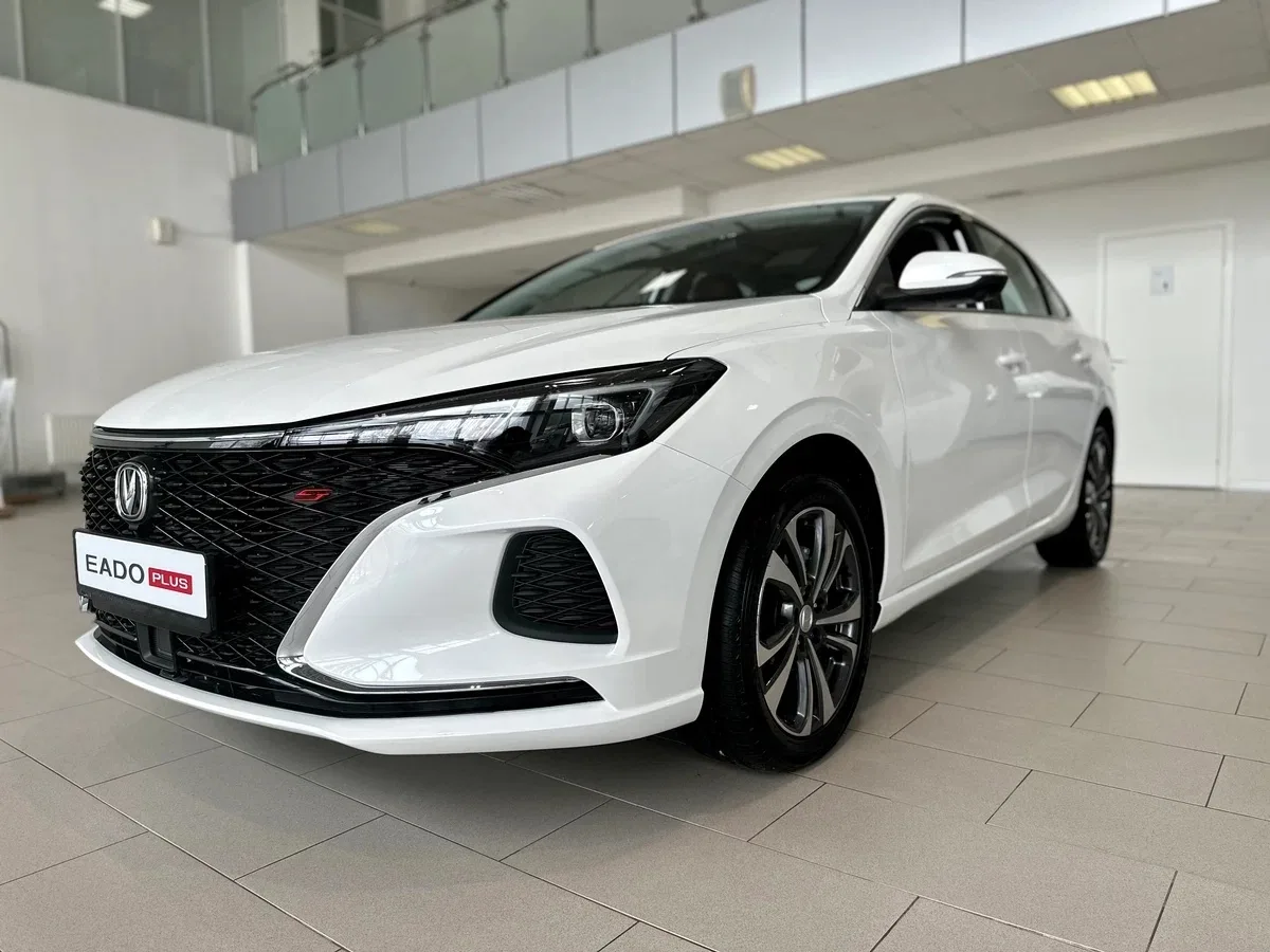 Changan Eado Plus I — фото 1