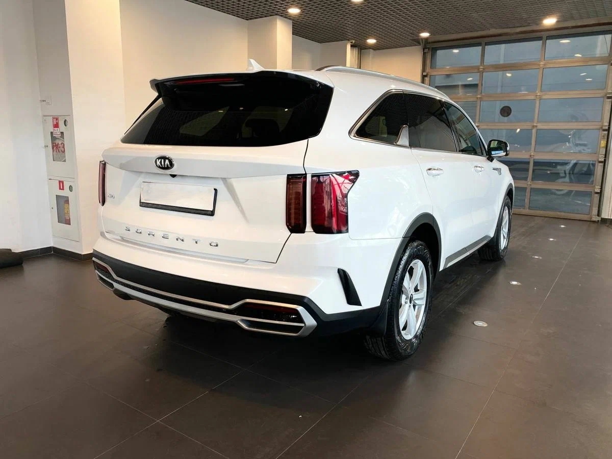 Kia Sorento — фото 5