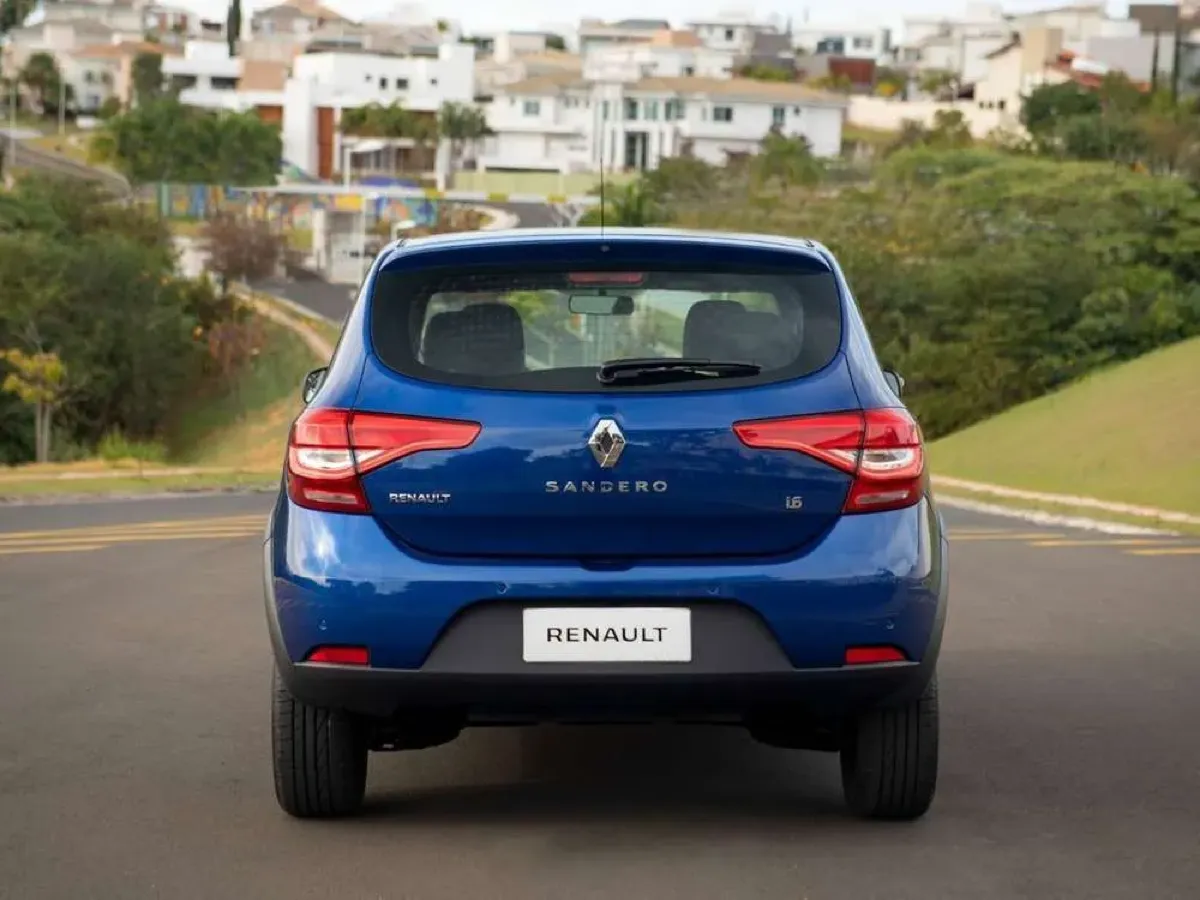 Renault Sandero — фото 8