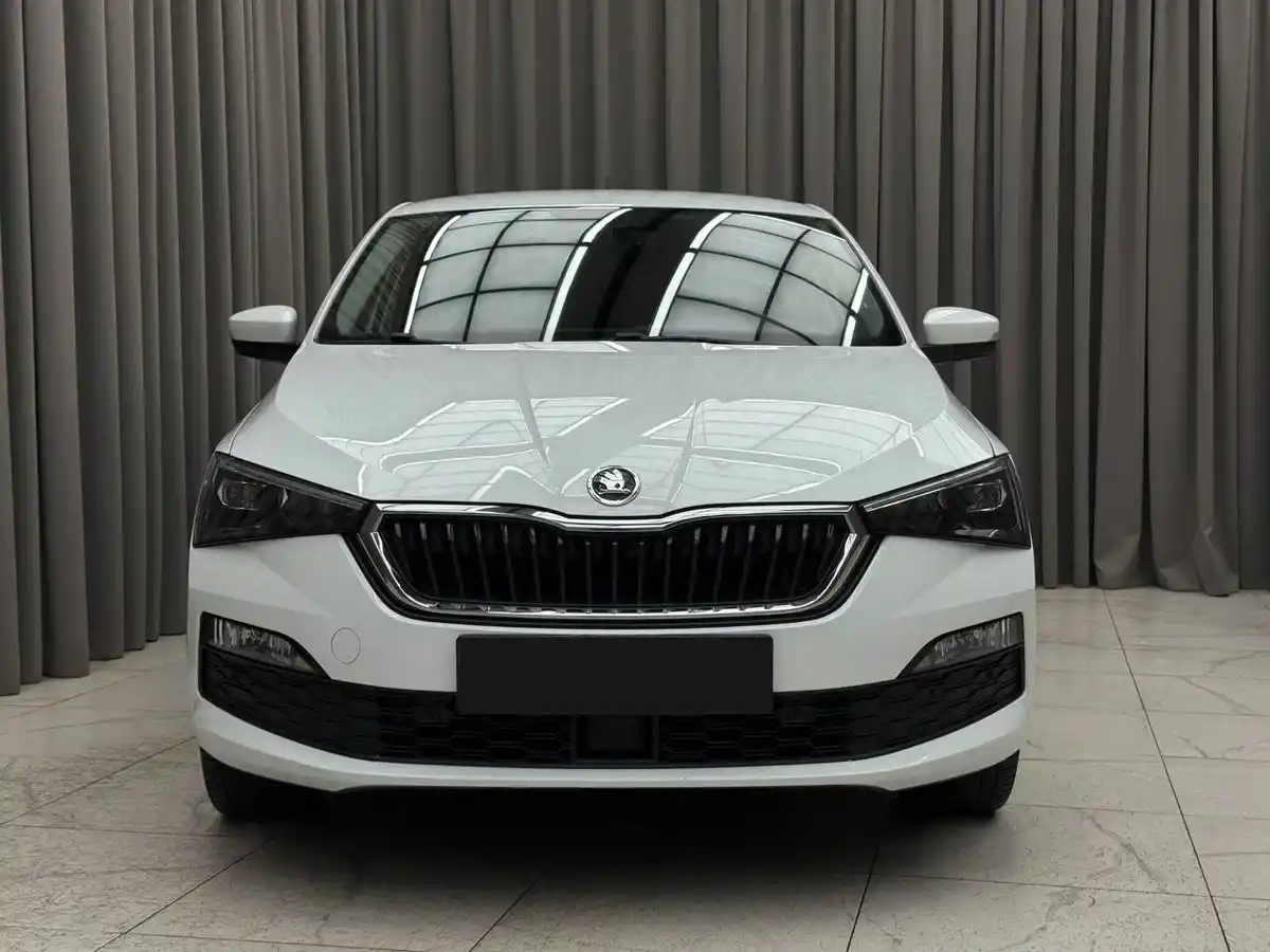 Skoda Rapid II — фото 2