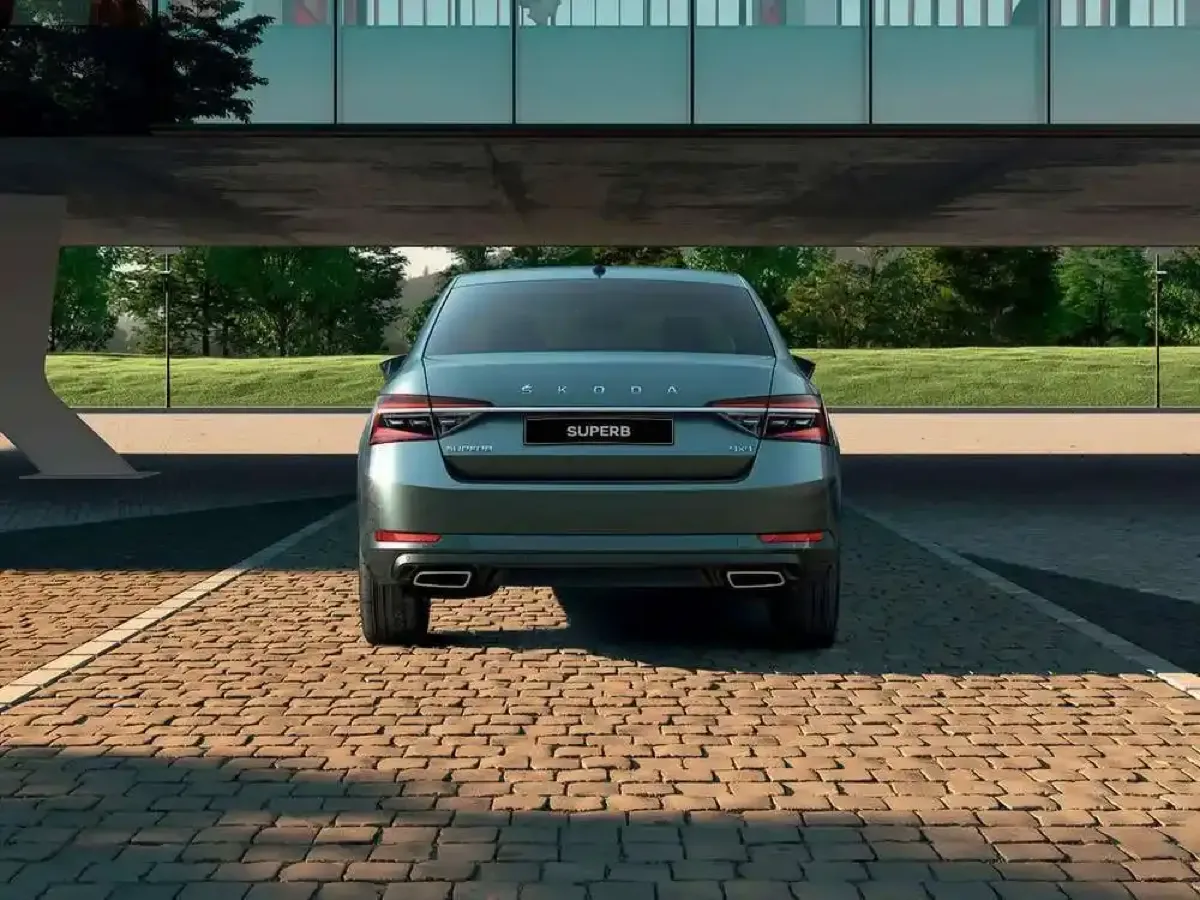 Skoda Superb Combi — фото 3